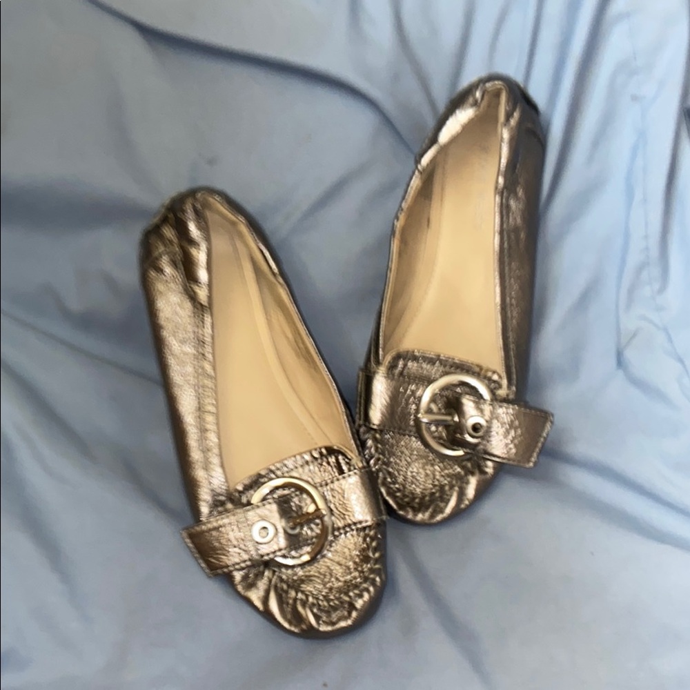 Nine West Silver Flats with Elegant Toe Detail